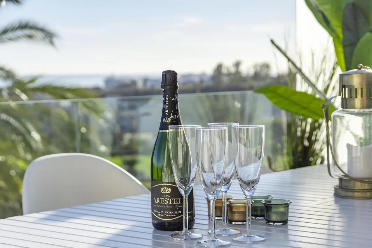 Lm12B- Exclusive 2 Bedroom Apartment In Le Mirage Estepona