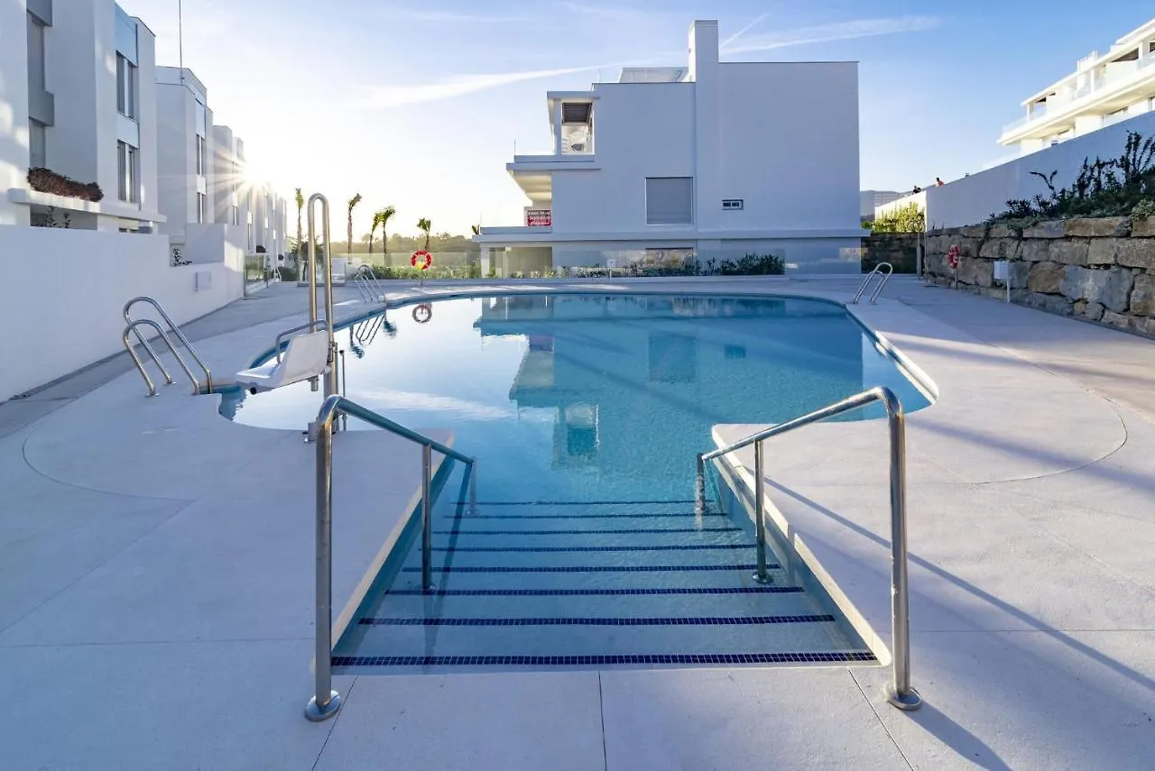Lm12B- Exclusive 2 Bedroom Apartment In Le Mirage Estepona Spain