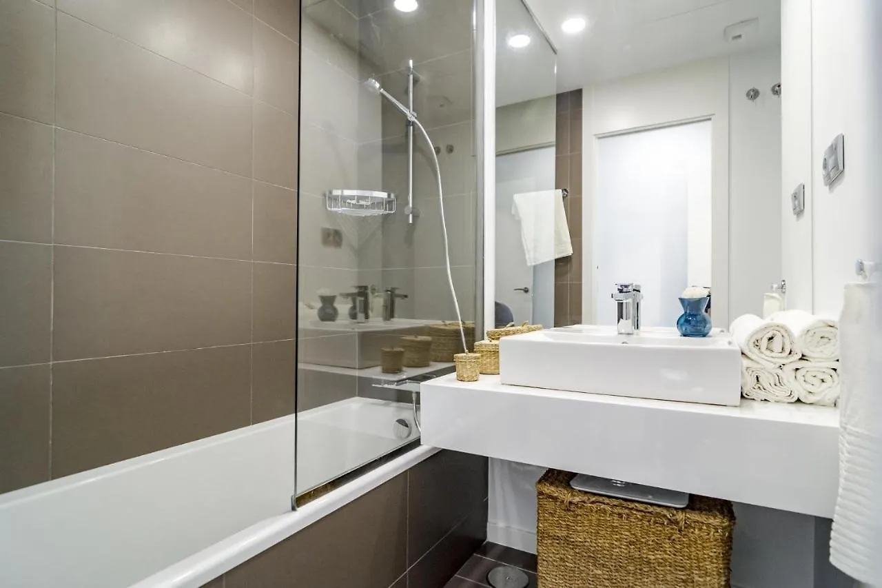 Lm12B- Exclusive 2 Bedroom Apartment In Le Mirage Estepona
