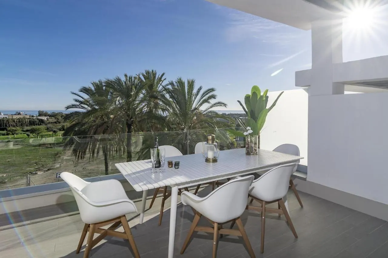 Lm12B- Exclusive 2 Bedroom Apartment In Le Mirage Estepona